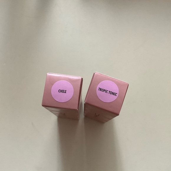 MAC Matte Lipsticks (multiple shades) - Picture 5 of 5